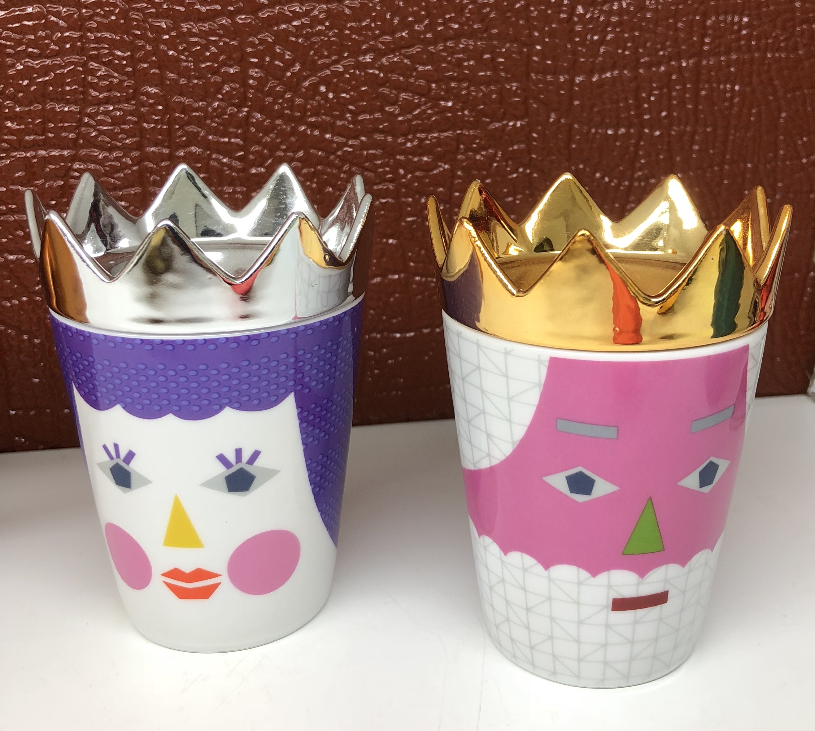 Porzellan Becher König Königin mit Goldrand